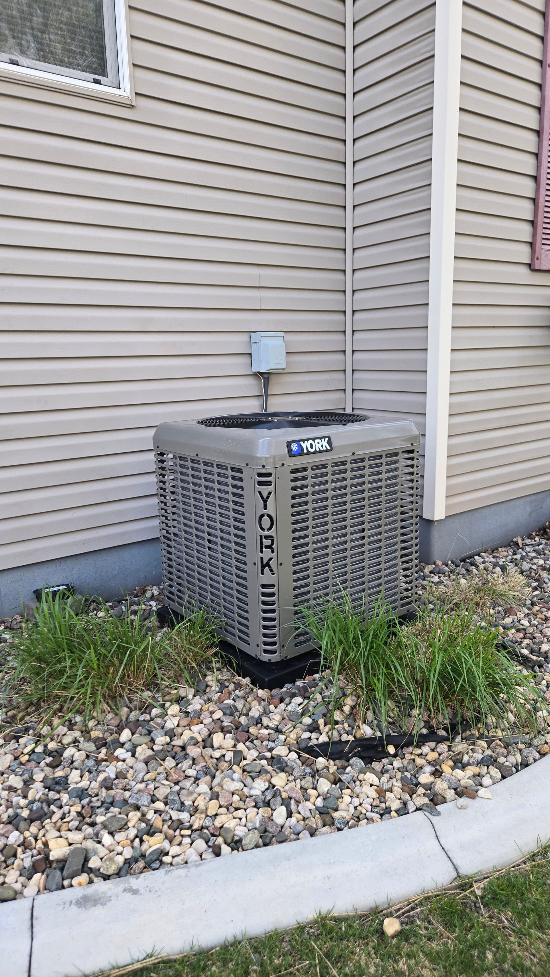 Gallery photos for Furnace and AC Replacement Done Right in Victoria: Image #1