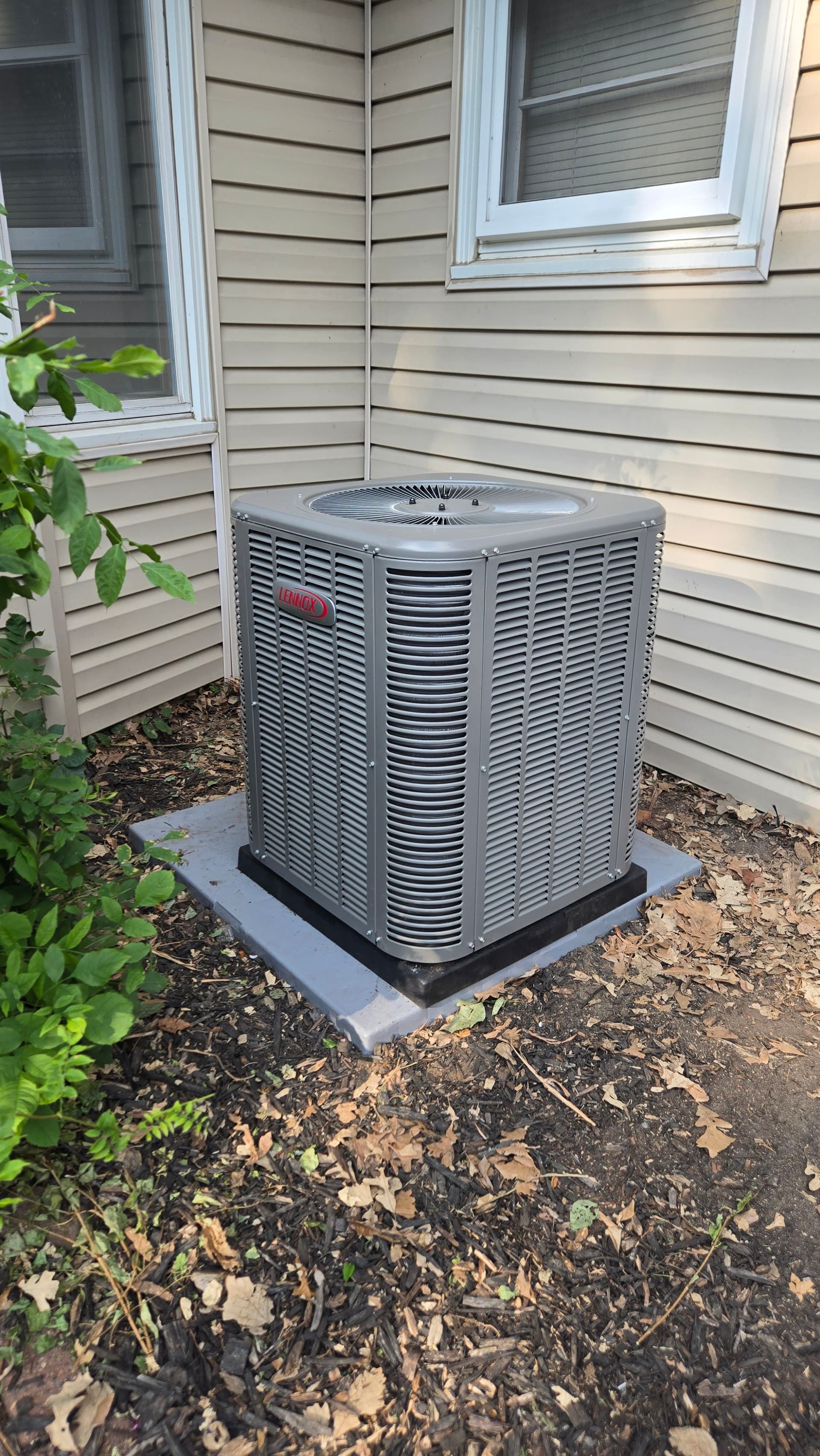 40-Year-Old HVAC System Replaced With a New Lennox Setup image