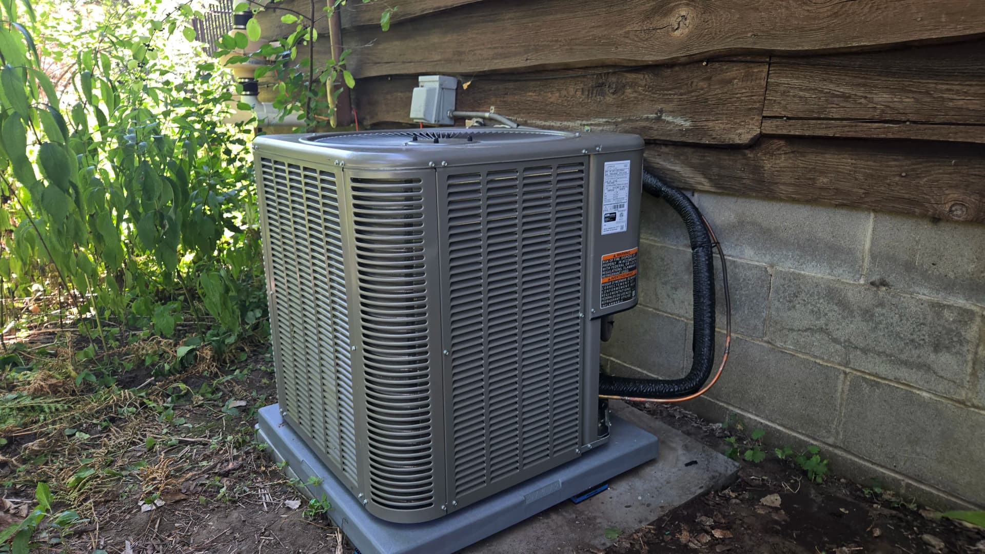 Gallery photos for New Lennox AC Installation Paired With Existing Furnace in Minnetonka: Image #1